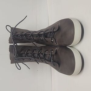 Timberland Glastenbury leather lace up fleece, taupe hi tops sz 9